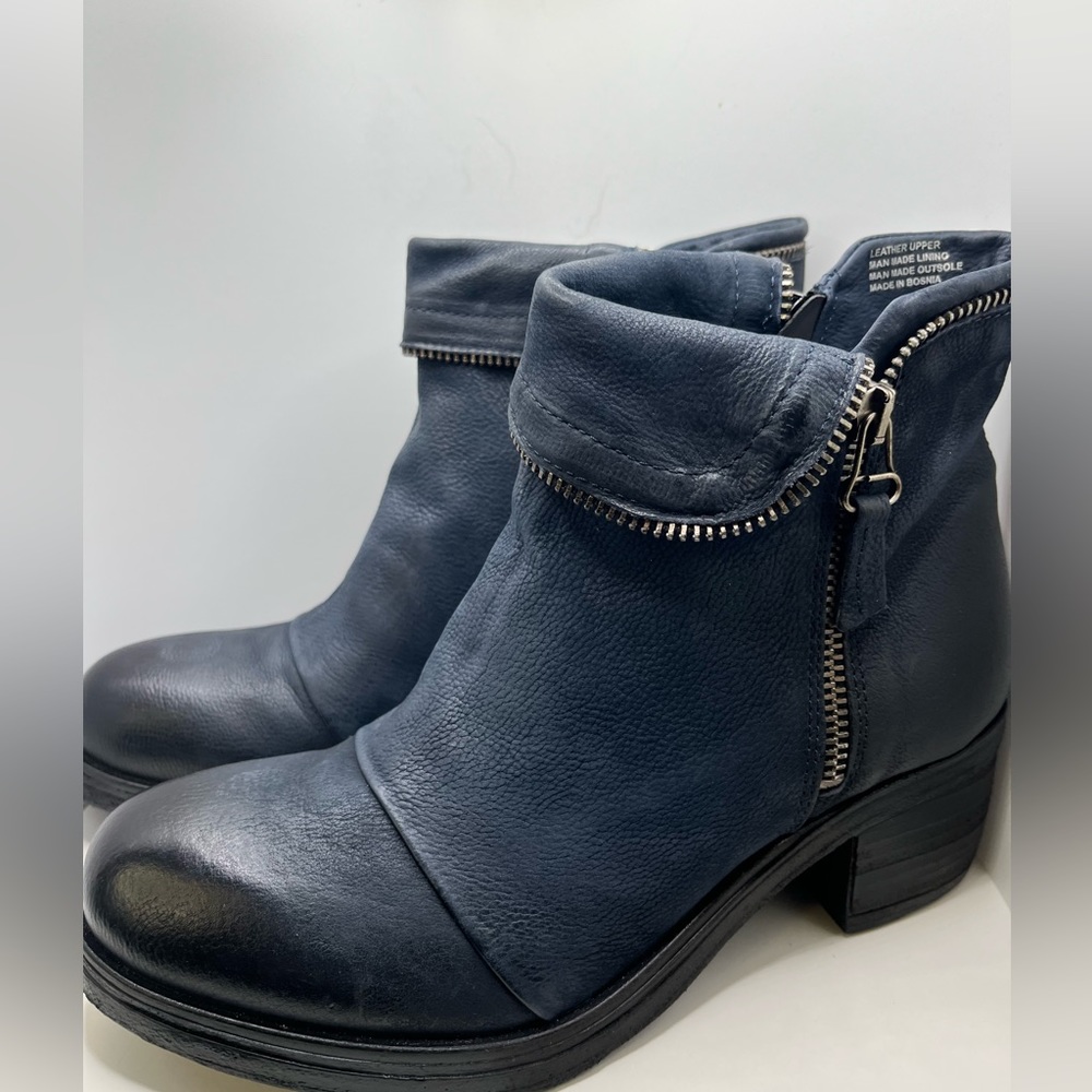 Women's Navy Leather Ankle Boots with Side Zipper